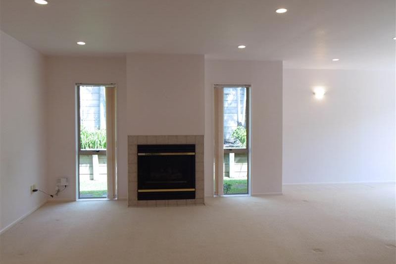 Spacious family home in Rangitoto college zone. - Vista 4