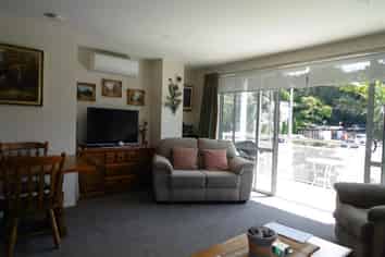 B4/30-36 Bay Palms, Bute Road, Browns Bay