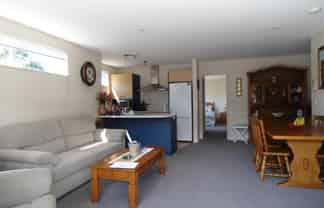 B4/30-36 Bay Palms, Bute Road, Browns Bay