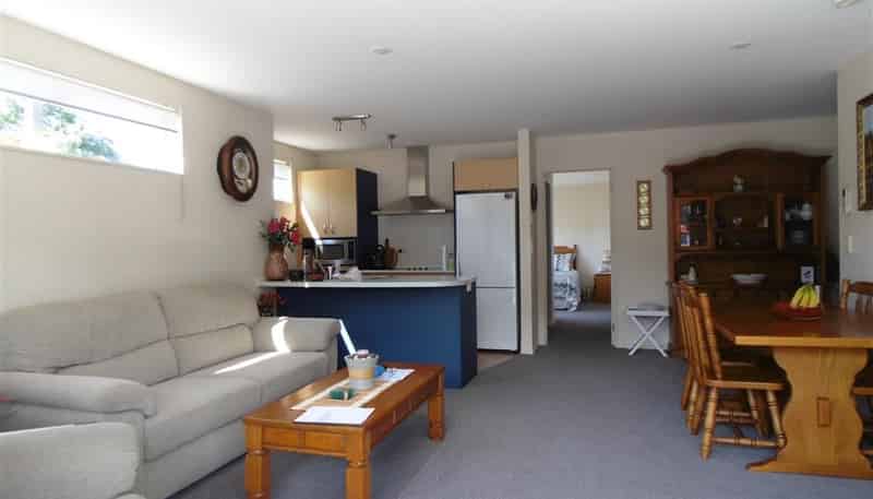 B4/30-36 Bay Palms, Bute Road, Browns Bay