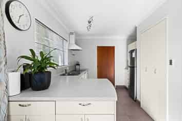 34 Roskilda Crescent, Taradale