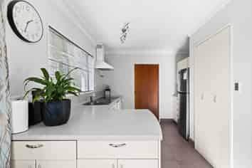 34 Roskilda Crescent, Taradale