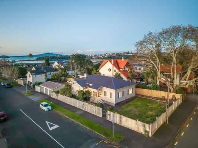 1A Burwood Crescent, Remuera