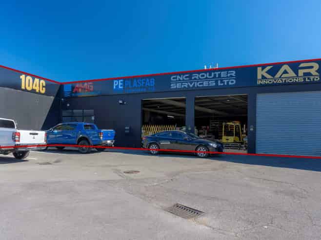 Well-positioned 530sqm industrial - East Tamaki