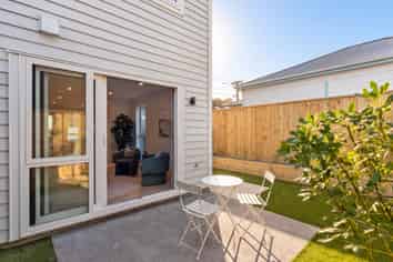 21 Derwent Street (8 x finished homes), Island Bay