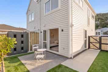 21 Derwent Street (8 x finished homes), Island Bay