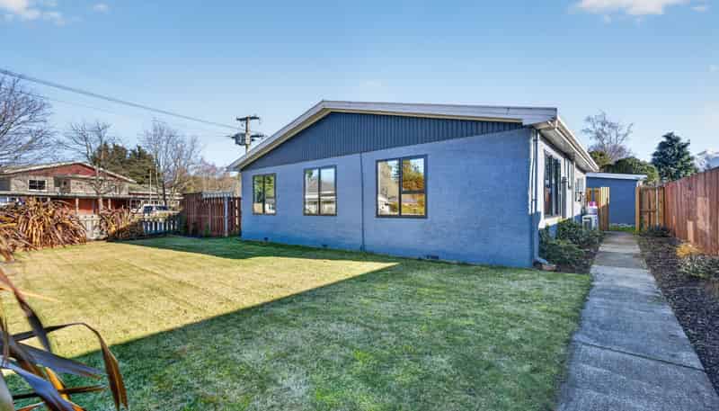 5658 West Coast Road, Springfield
