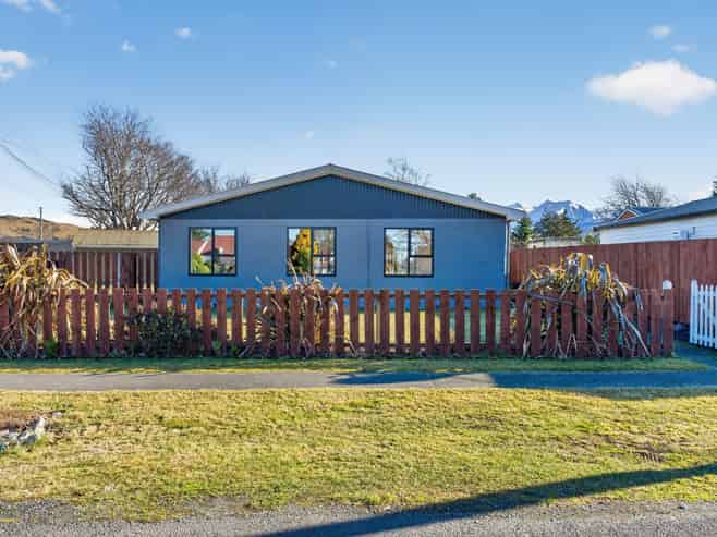 5658 West Coast Road, Springfield