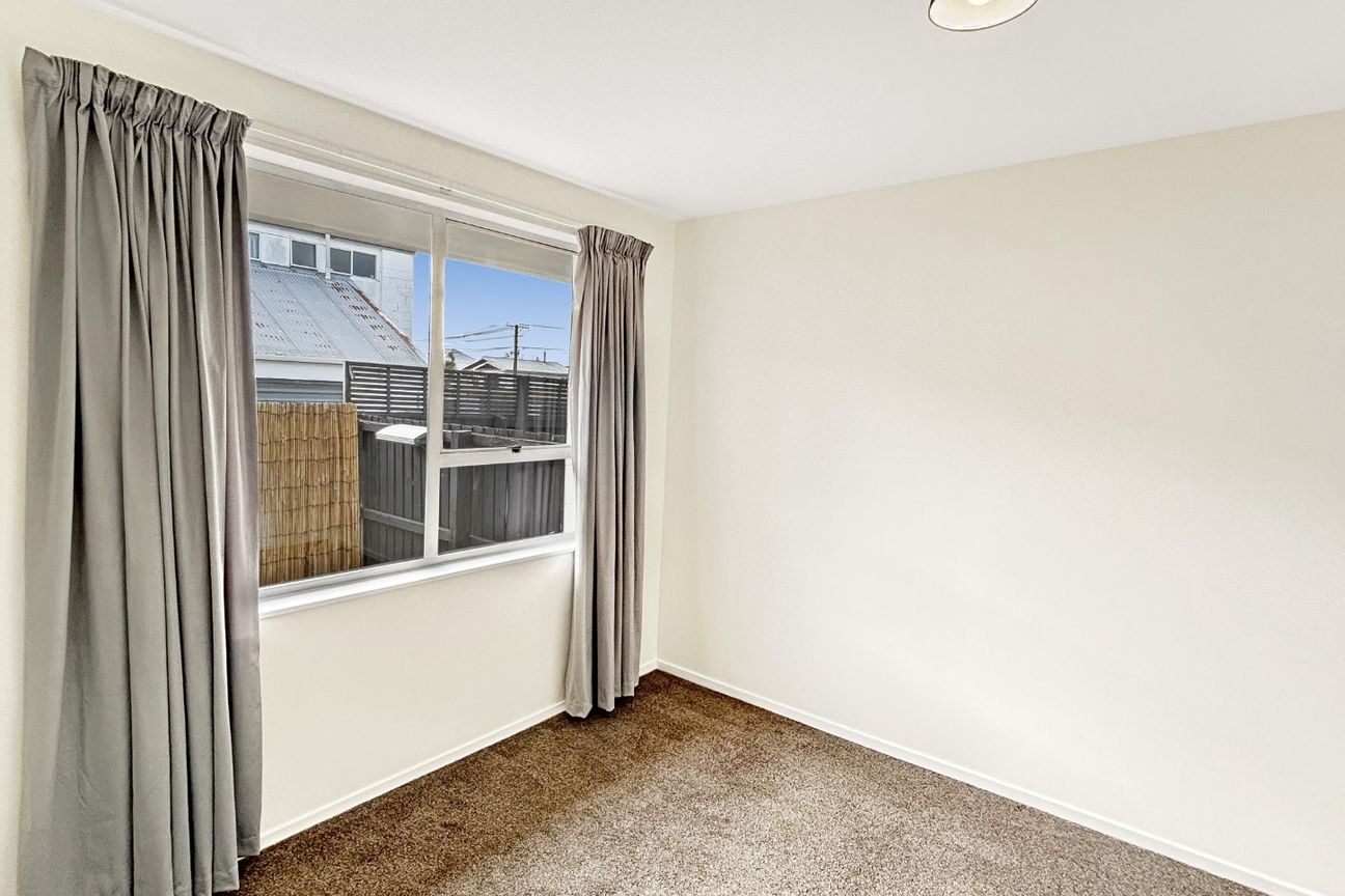 PHILLIPSTOWN - 2 BEDROOMS - Więcej