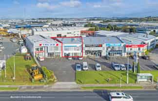 INDUSTRIAL UNIT IN HIGH PROFILE LOCATION
