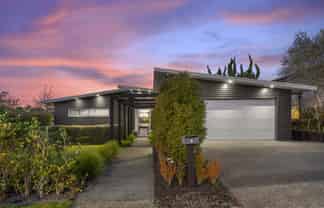 7 Rexford Heights, Pyes Pa