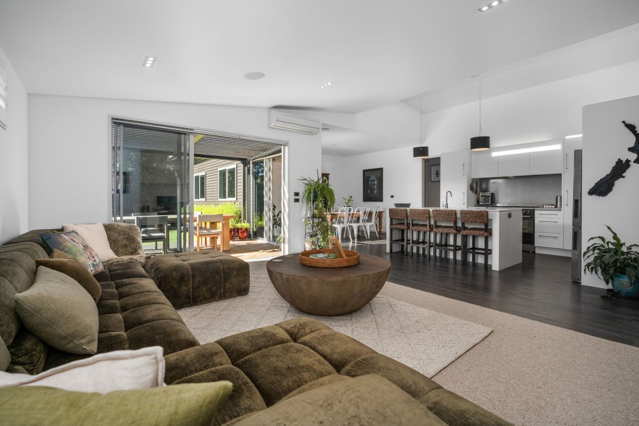 Premium Living in Prestigious Rexford Heights - Bild 2