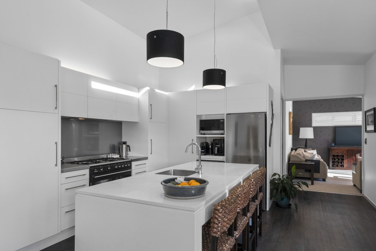 Premium Living in Prestigious Rexford Heights - Bild 3