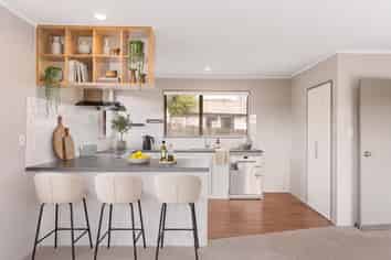 2/10 Bishop Street, Green Bay