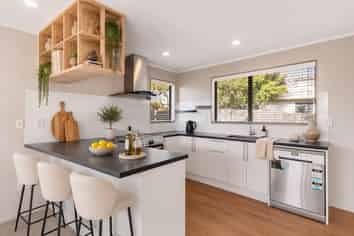 2/10 Bishop Street, Green Bay