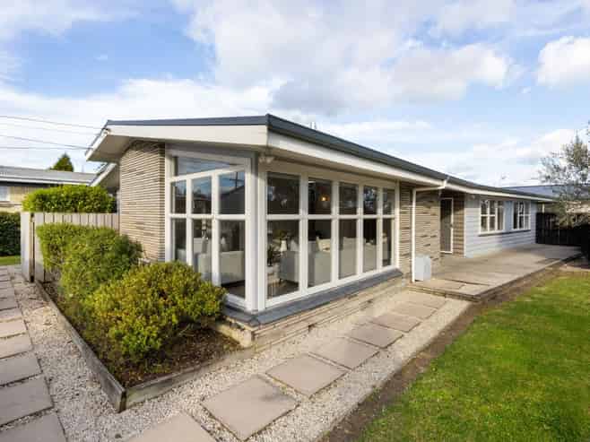 16 St Pauls Road, Chartwell