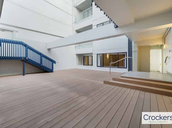 4F/11 Durham Lane, Auckland Central