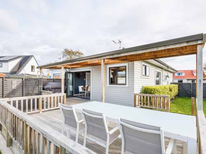15 Suzanne Grove, Kelvin Grove