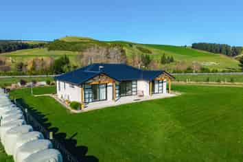 1210 Pleasant Point Cave Highway, Cave