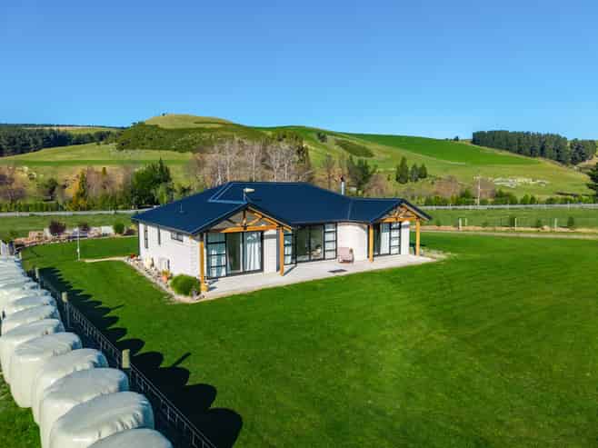 1210 Pleasant Point Cave Highway, Cave