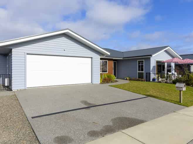 54 Ngaru Crescent, Wharewaka