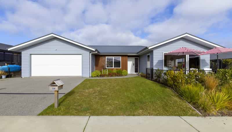 54 Ngaru Crescent, Wharewaka