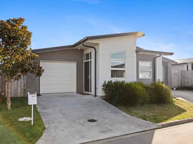 18B Komata Crescent, Papamoa
