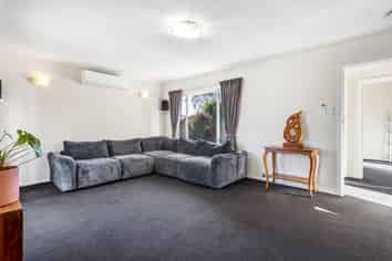 12 Wimborne Crescent, Aranui