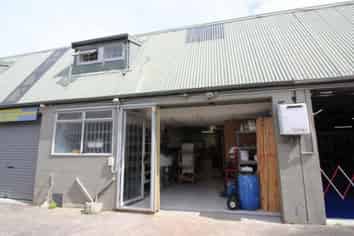 Northcote Tradesman Unit – 138sqm Available Now