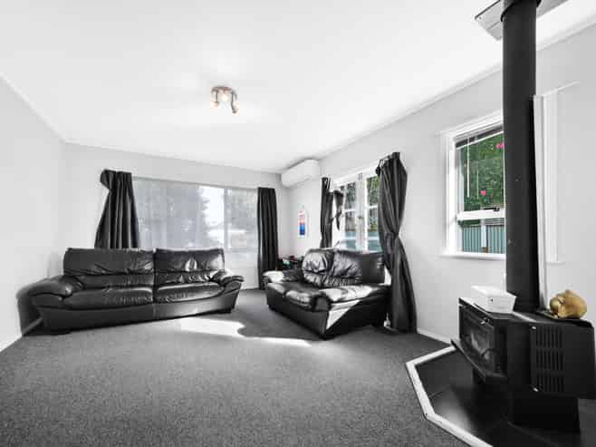 2 Valentine Street, Papakura