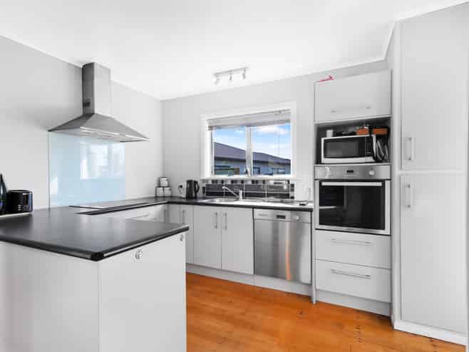 2 Valentine Street, Papakura