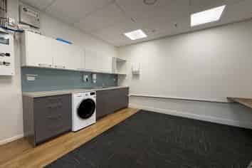 Quality ground floor office & medical opportunity