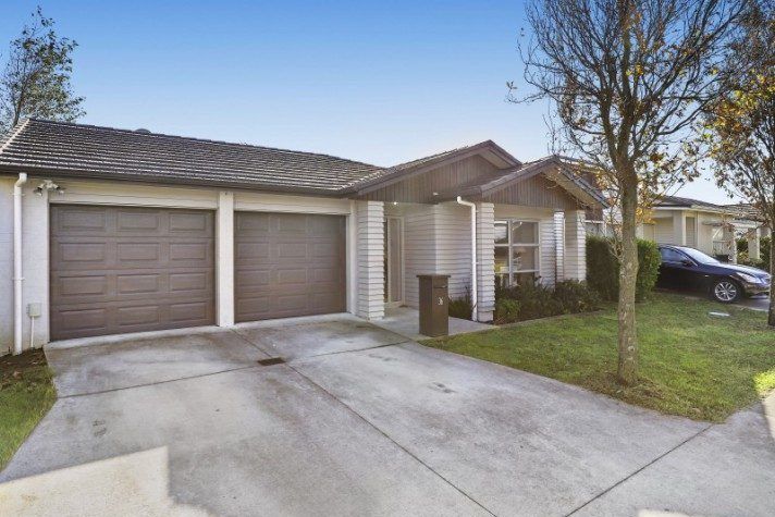 Modern Family Living in the Heart of Addison - Widok 2