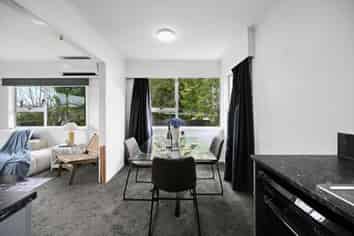 78 Amanda Avenue, Dinsdale