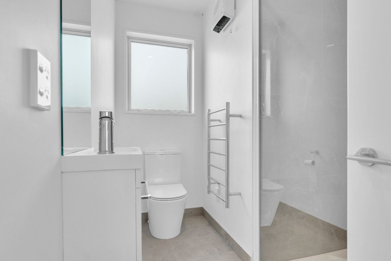 Two Bedroom Townhouse In Great Location! - Aanzicht 5
