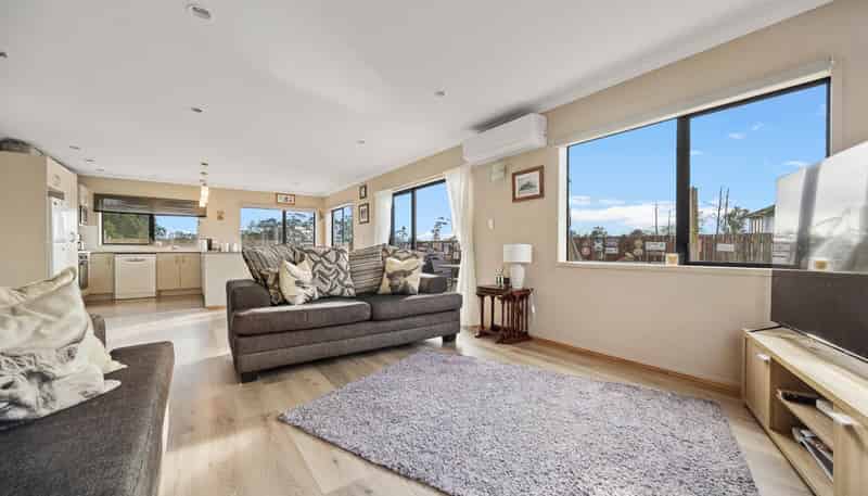 32 Aitkenhead Court, Parakai
