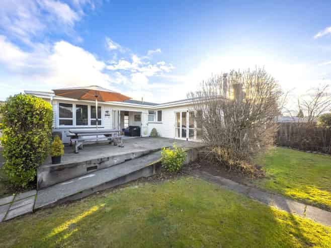 27 Excelsior Place, Manapouri