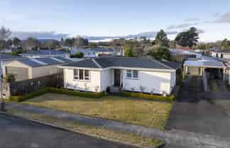 27 Excelsior Place, Manapouri