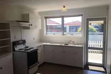 2/244 Kennedy Road, Onekawa