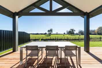 33 Crombie Avenue, Havelock North