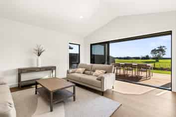 33 Crombie Avenue, Havelock North