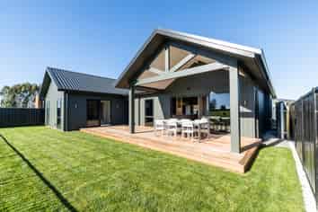 33 Crombie Avenue, Havelock North