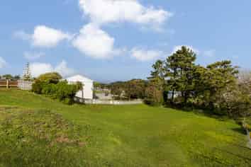A and B/176 Mungavin Avenue, Cannons Creek