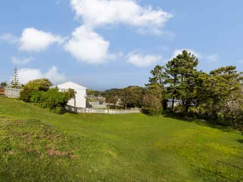 A and B/176 Mungavin Avenue, Cannons Creek