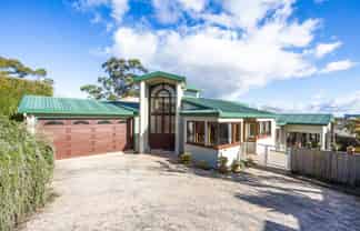 27 Taroka Close, Pinehill