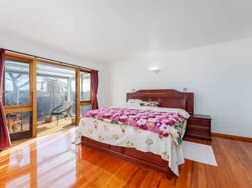 27 Taroka Close, Pinehill