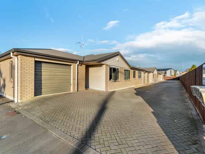 127A-E Massey Street, Frankton