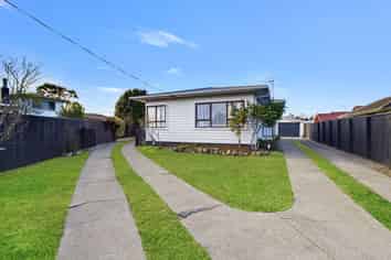 8 Palm Avenue, Stoke