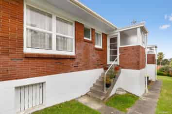 2/18 Knights Road, Rothesay Bay