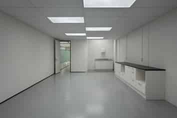 Warehouse with 8 On-Site Car Parks